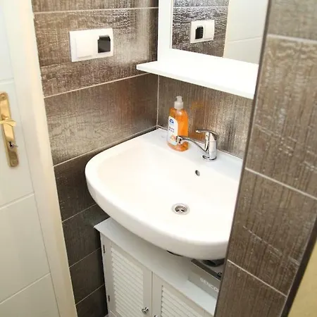 Charming Flats In Vinohrady | Praguestars Apartment