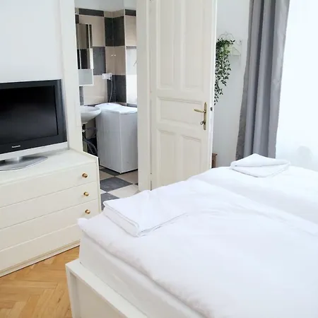 Charming Flats In Vinohrady | Praguestars Apartment