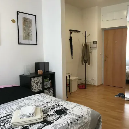 Zuzana Prague