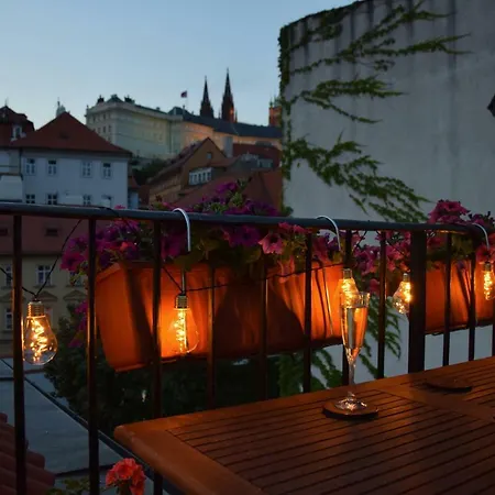 Mala Strana Apartment