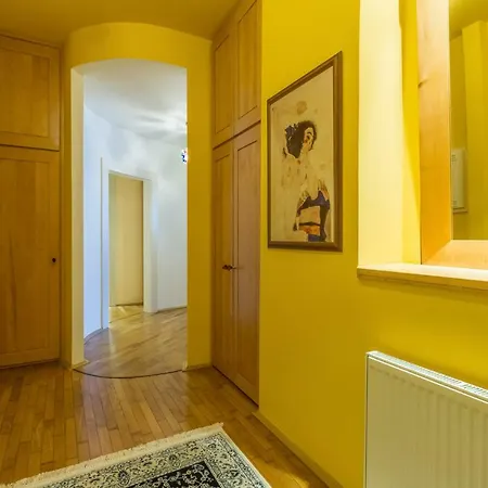 Victor Apartment *