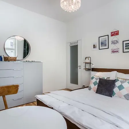 Apartment Zizkov By Michal&friends Prague