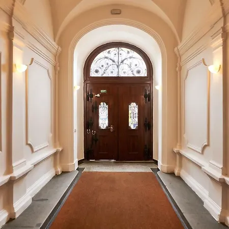 Apartment Royal Route Lesser Town *