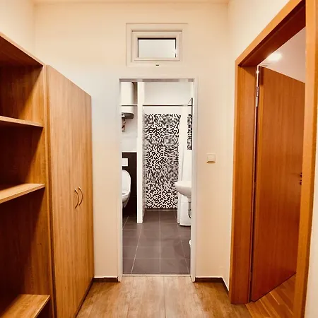 Jelica Restaurant Apartment