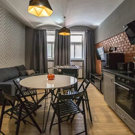Apartment 3bdr Ruterra With Table Football *