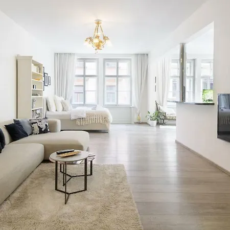 Apartment Stylish, Light-filled In The Historic Center Prague