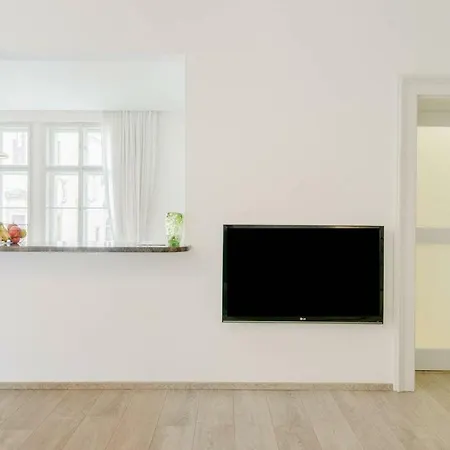 Apartment Stylish, Light-filled In The Historic Center *