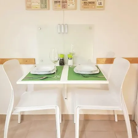 Appartamento Cozy With Parking Near Center