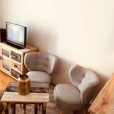 Moskevska With Terrace & Great Location Near The Centre Apartment Prague