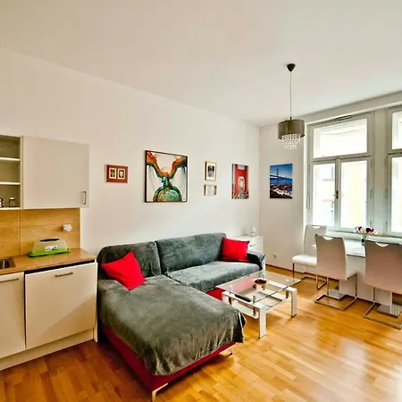 Center Of - Comfortable Home-like Apartament