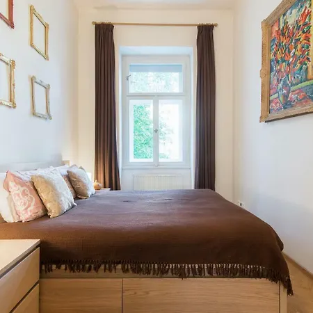 Victoria Design Stays - Apartment Slavojova *