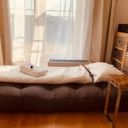 Moskevska With Terrace & Great Location Near The Centre *