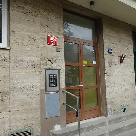 Light Cozy Flat Large Terrace Near Castle * Praga