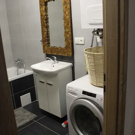 Apartman Kotlaska 417/20 *