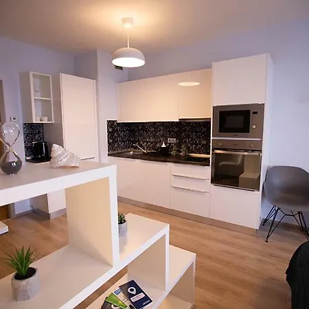 Apartment Letnany - Standerova Prague