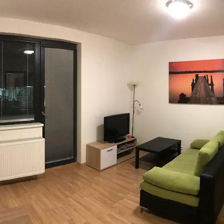Waltrovka Apartment *