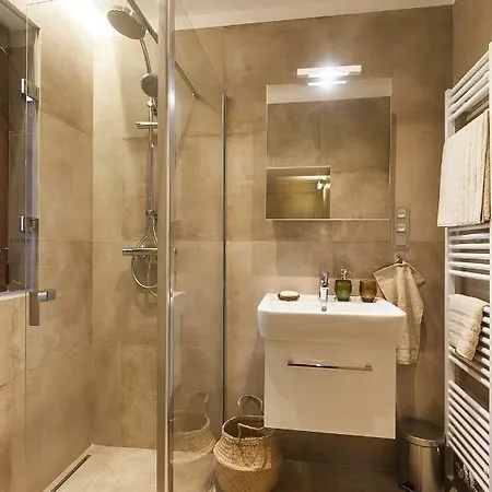 Expat House Apartment *