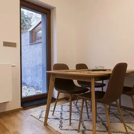 Expat House Apartment *