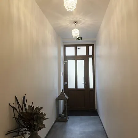 Expat House Apartment *