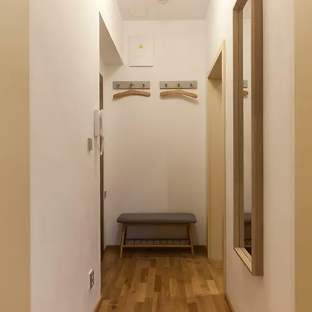 Expat House * Prague