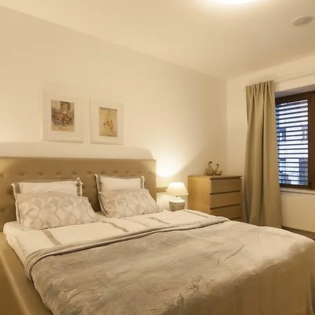 Expat House Apartment