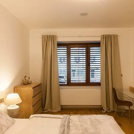 Expat House Apartment Prague