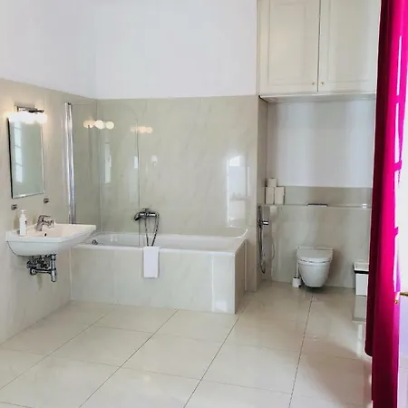 Apartment Royal Road Ii