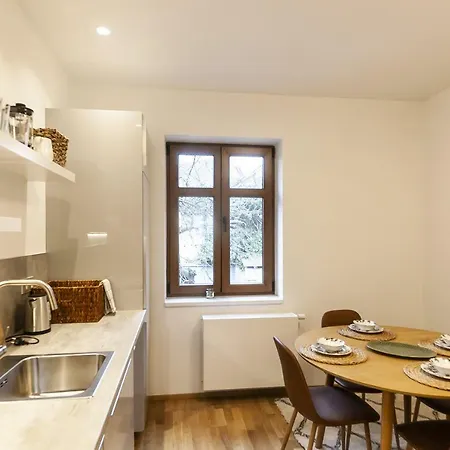 Expat House * Prague
