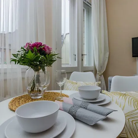 Old Town Studio Apartment
