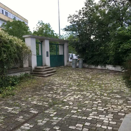 Andy Warhol Flat With Free Parking Apartment Prague