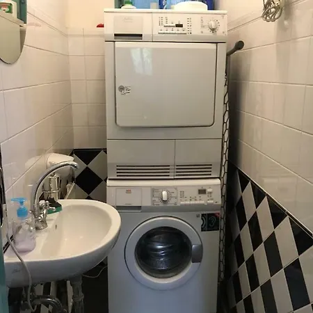 Andy Warhol Flat With Free Parking Apartment Prague