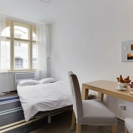 Jt's Navratilova Str. Apartment Prague