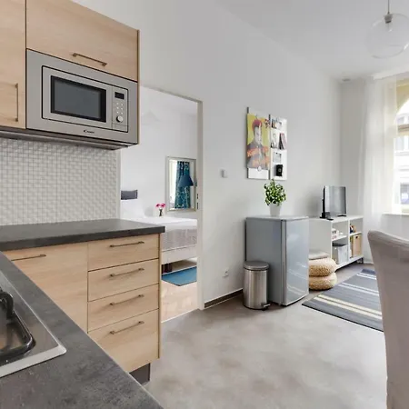 Jt's Navratilova Str. Apartment
