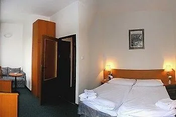 Hotel Astra 3*