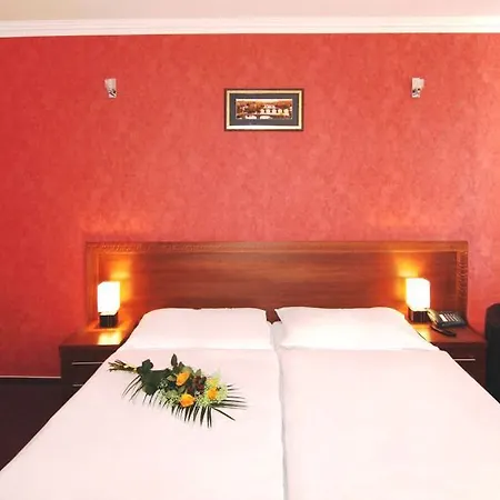 Relax Hotel 4*