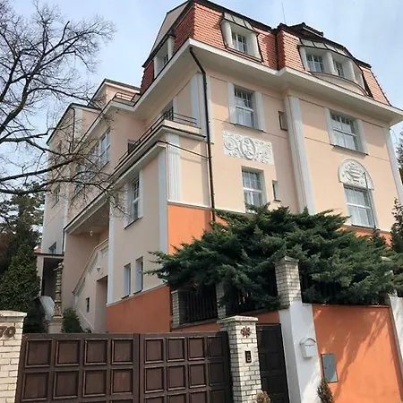 Alloggio in famiglia In Prague-big+comfy Praga
