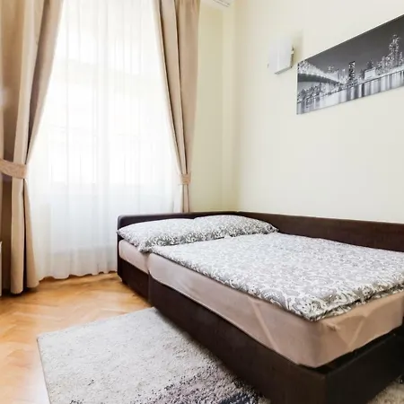 Halkova 5 Apartment Prag