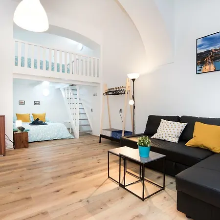 Apartment Near Wenceslas Square Prague