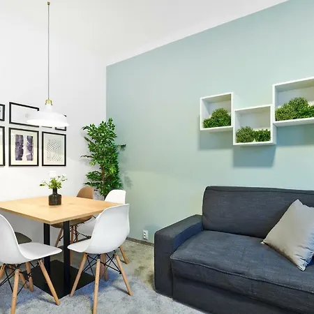 Honest Smichov Apartment