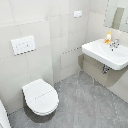 Apartment Honest Smichov