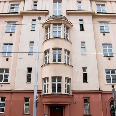 Delnicka 61 Apartman Apartment *