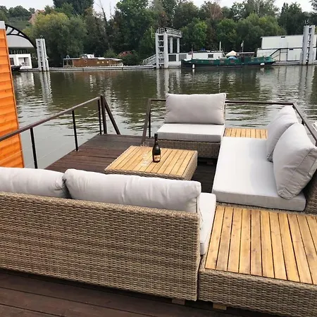 Botel Cassiopeia - Hausbot For 6