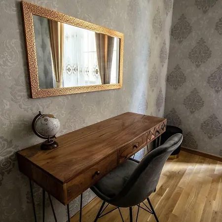 Apartment Design 3bdr In Residence, Free Parking