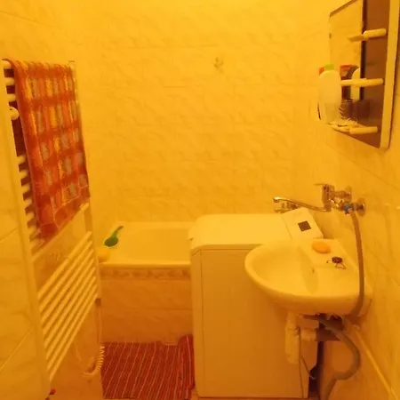 8, Palmovka, Novakovych 31 Prague