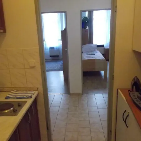 Apartment 8, Palmovka, Novakovych 31 *