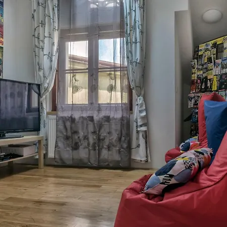 One Míru Hostal