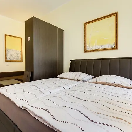 Apartment Halkova Studio Prague