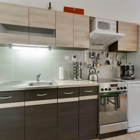 Apartment Beautiful Downtown 2bd With Netflix