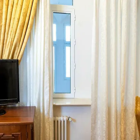 מלון Charles Bridge Palace 4*