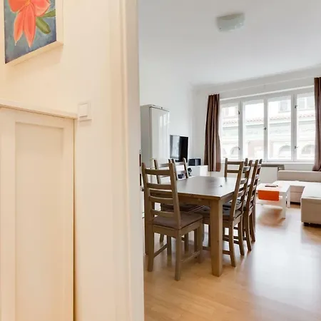 Apartment Beautiful Downtown 2bd With Netflix *